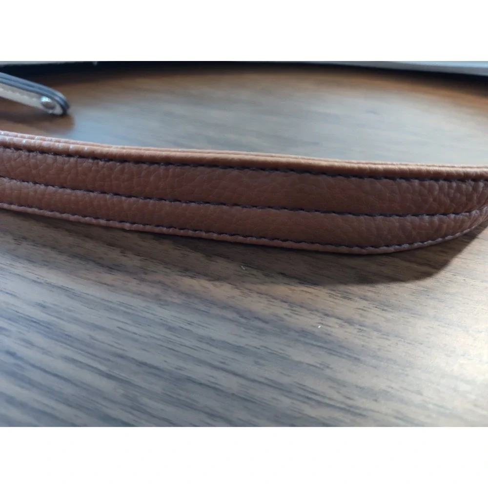 Tignanello‎ Women's Cream & Brown Leather Hobo Bag